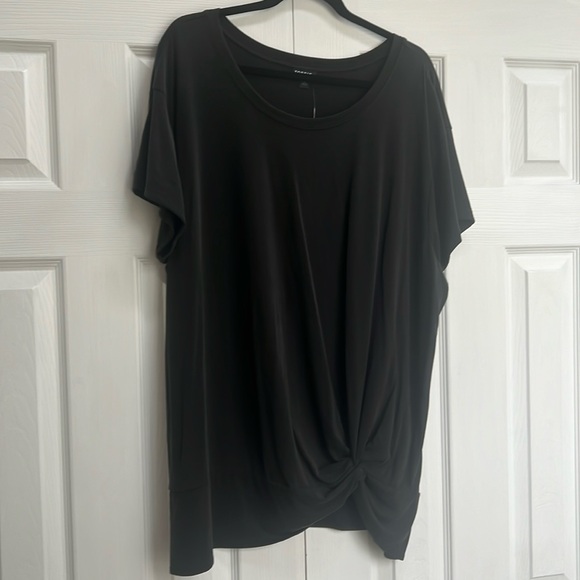 torrid Tops - NWT Torrid Knot Tee